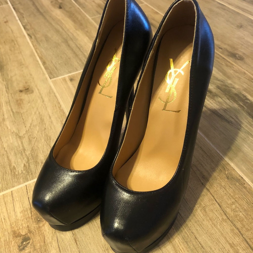 YSL Black Pumps